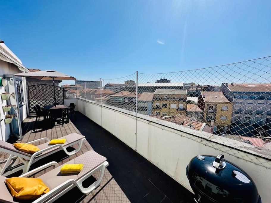 Renovado Com Ac, 2 Wc Completos, Terraco E Garagem Apartment Porto Exterior foto